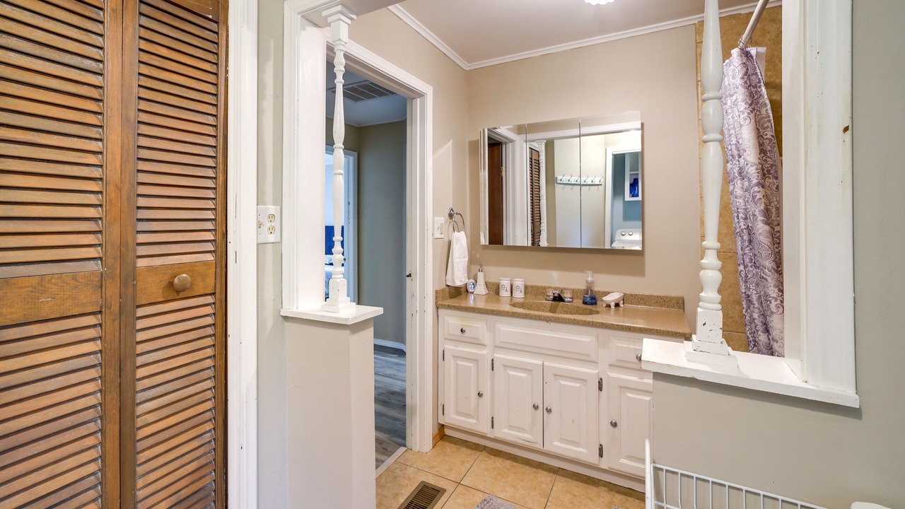 Photo of Bathroom in Bixby