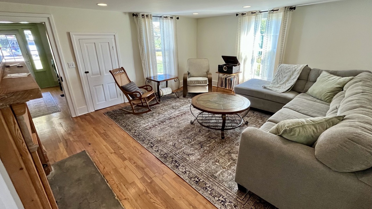 Photo of Livingroom in Blacksburg
