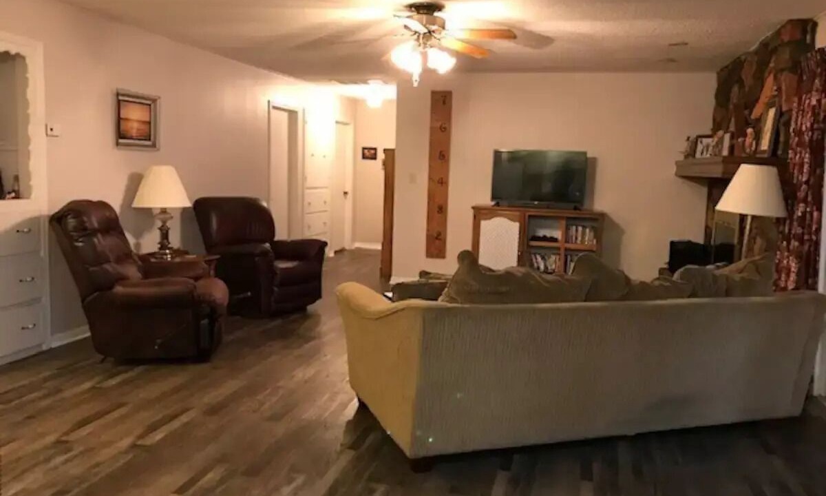 Photo of Livingroom in Grove