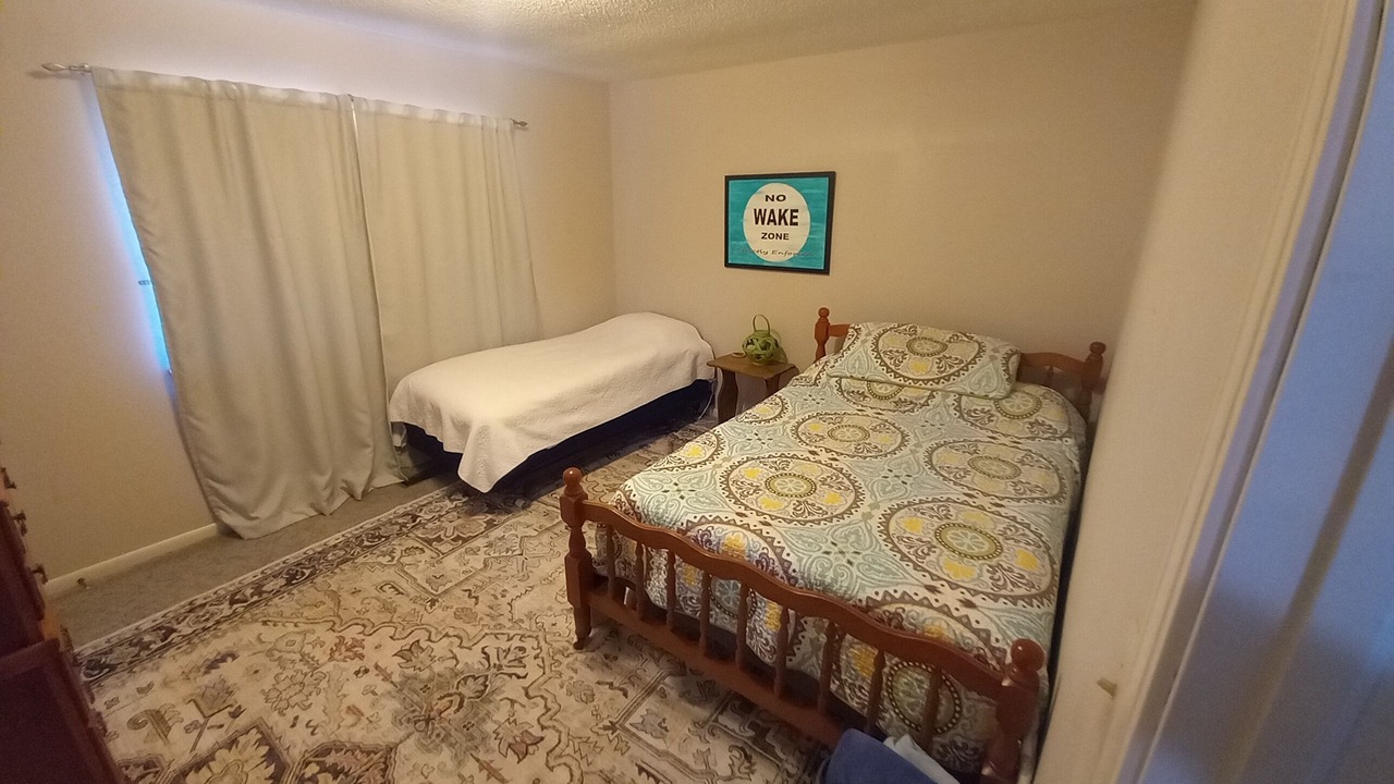 Photo of Bedroom in Grove