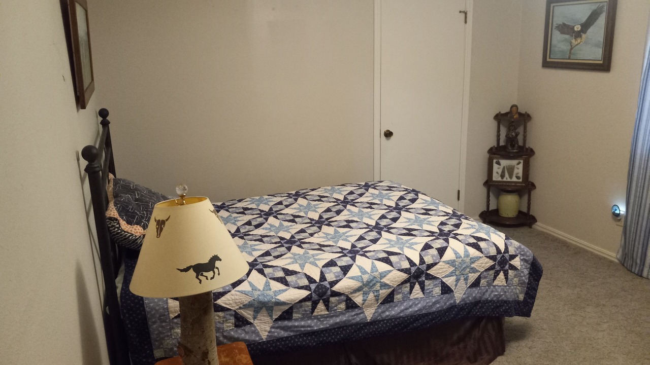 Photo of Bedroom in Grove
