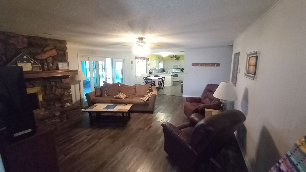 Photo of Livingroom in Grove