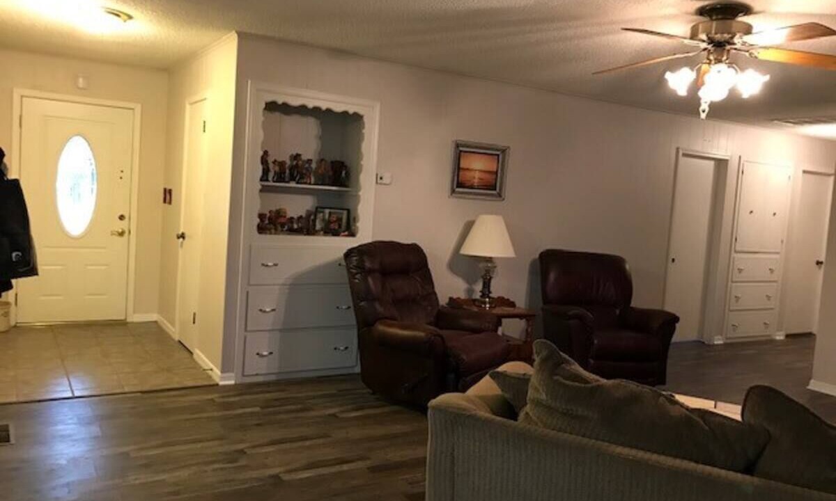 Photo of Livingroom in Grove