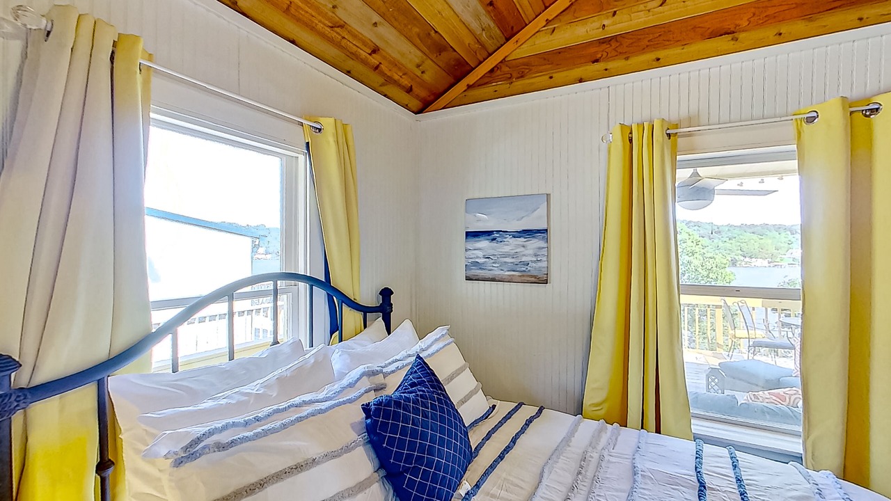 Photo of Bedroom in Gravois Mills