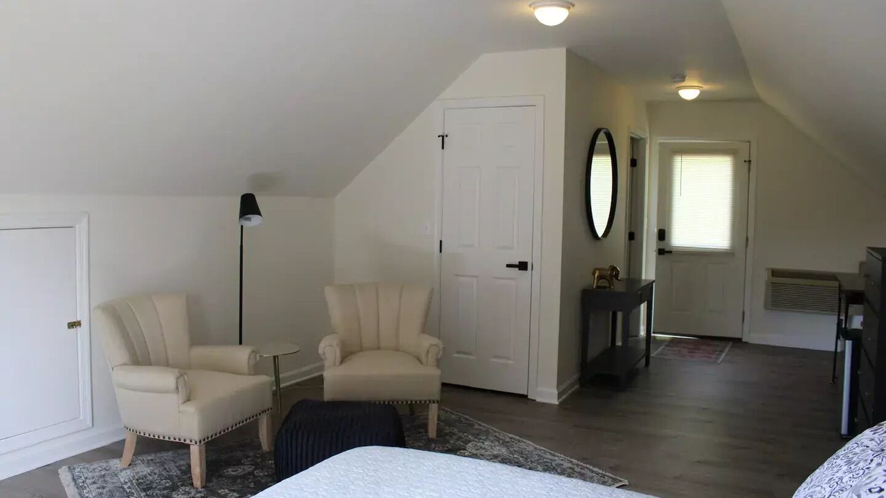 Photo of Bedroom in Etlan