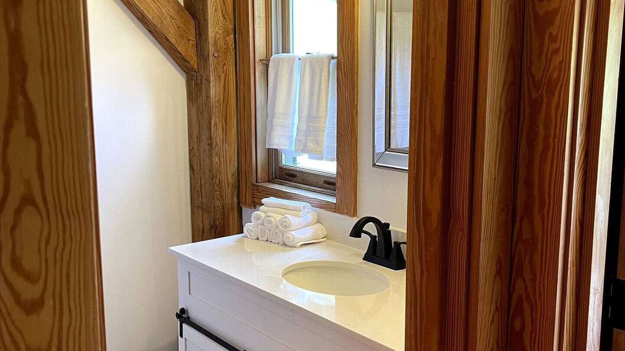 Photo of Bathroom in Etlan