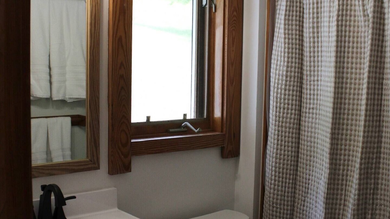 Photo of Bathroom in Etlan