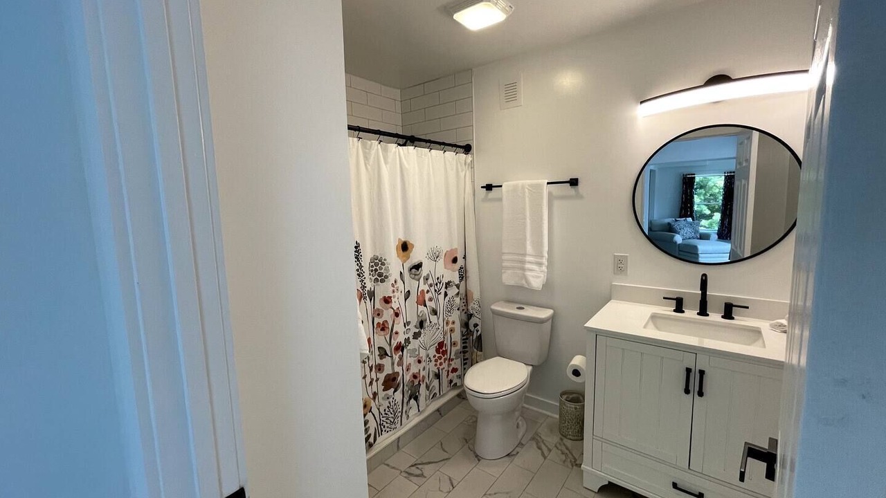 Photo of Bathroom in Etlan