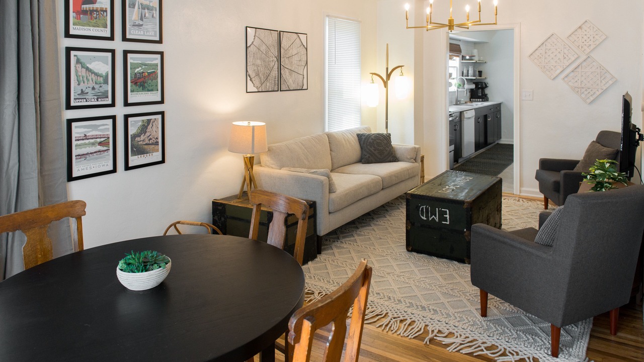 Photo of Livingroom in Ames