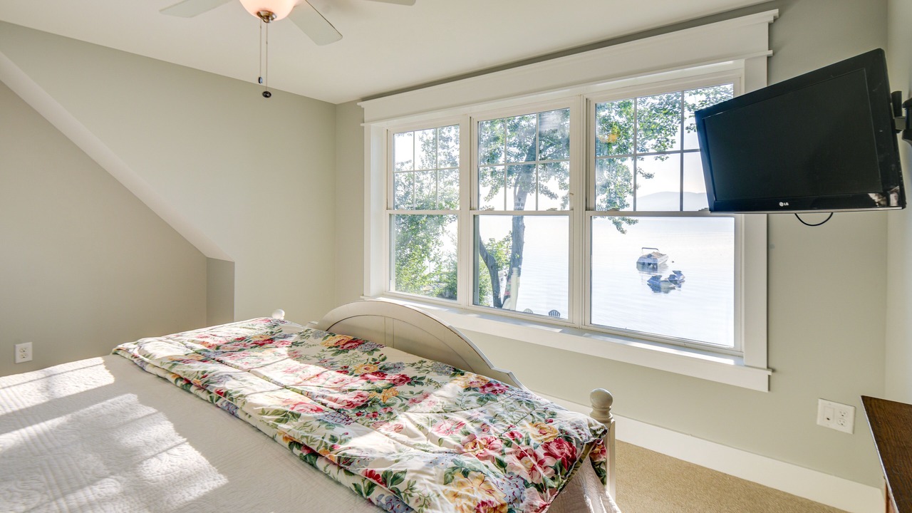 Photo of Bedroom in Center Ossipee