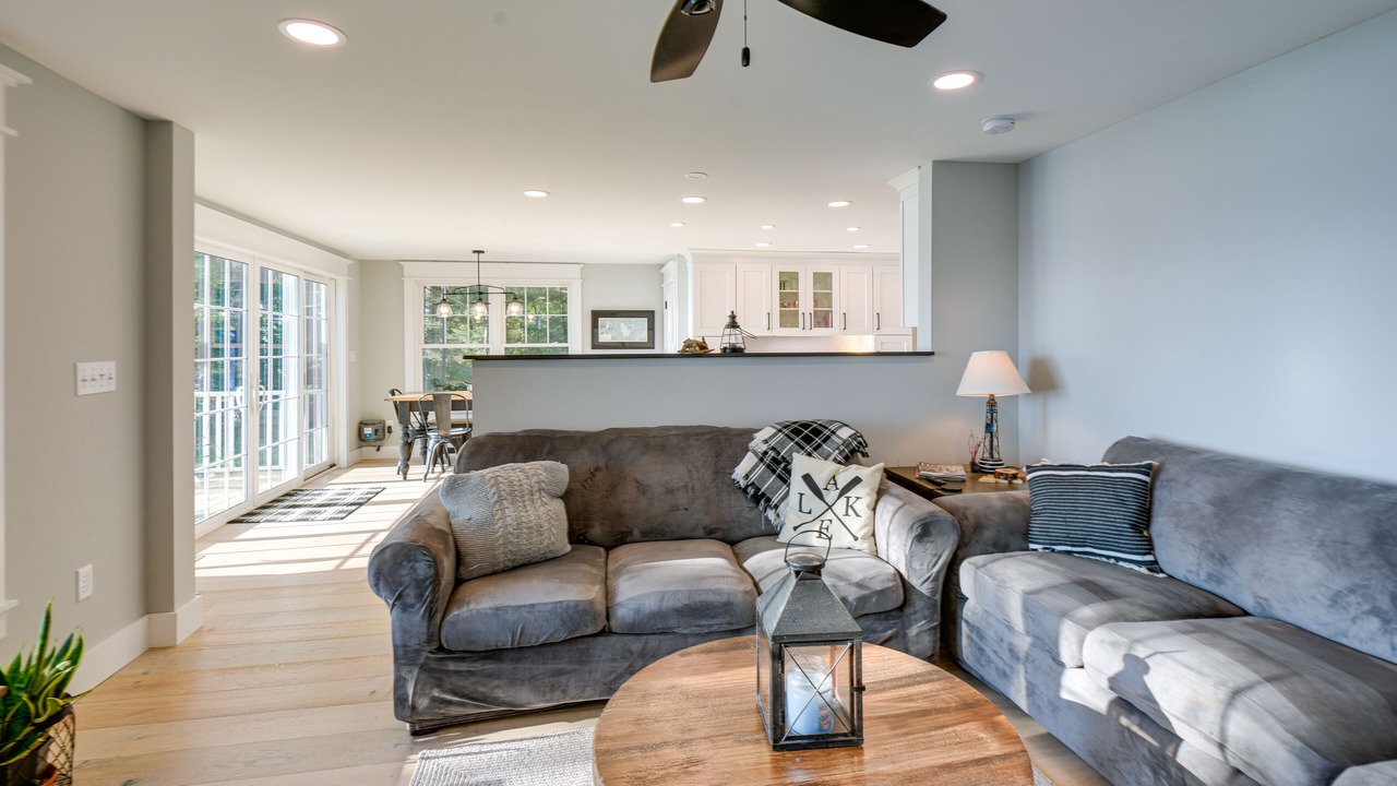 Photo of Livingroom in Center Ossipee