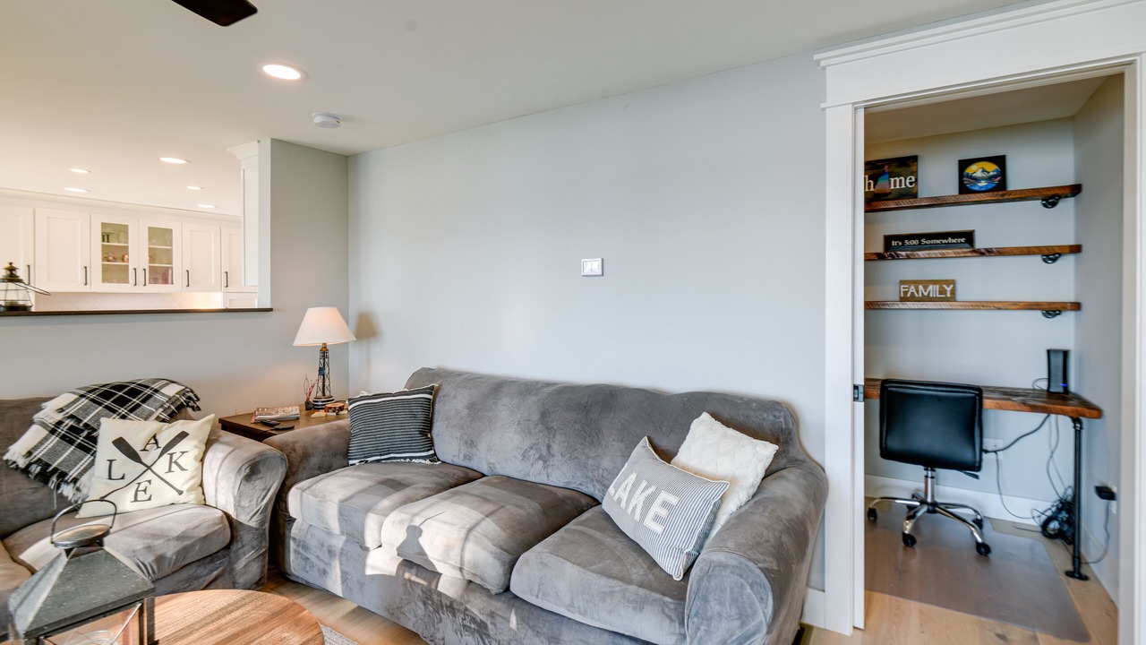 Photo of Livingroom in Center Ossipee