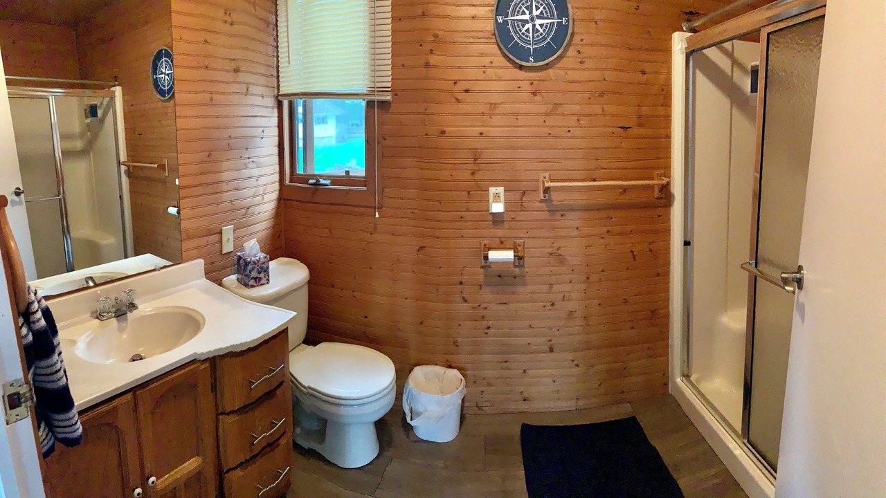 Photo of Bathroom in Grenell