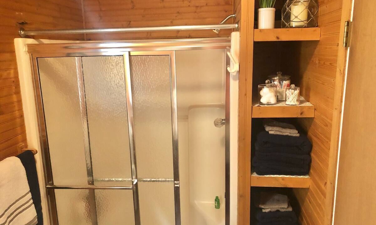 Photo of Bathroom in Grenell