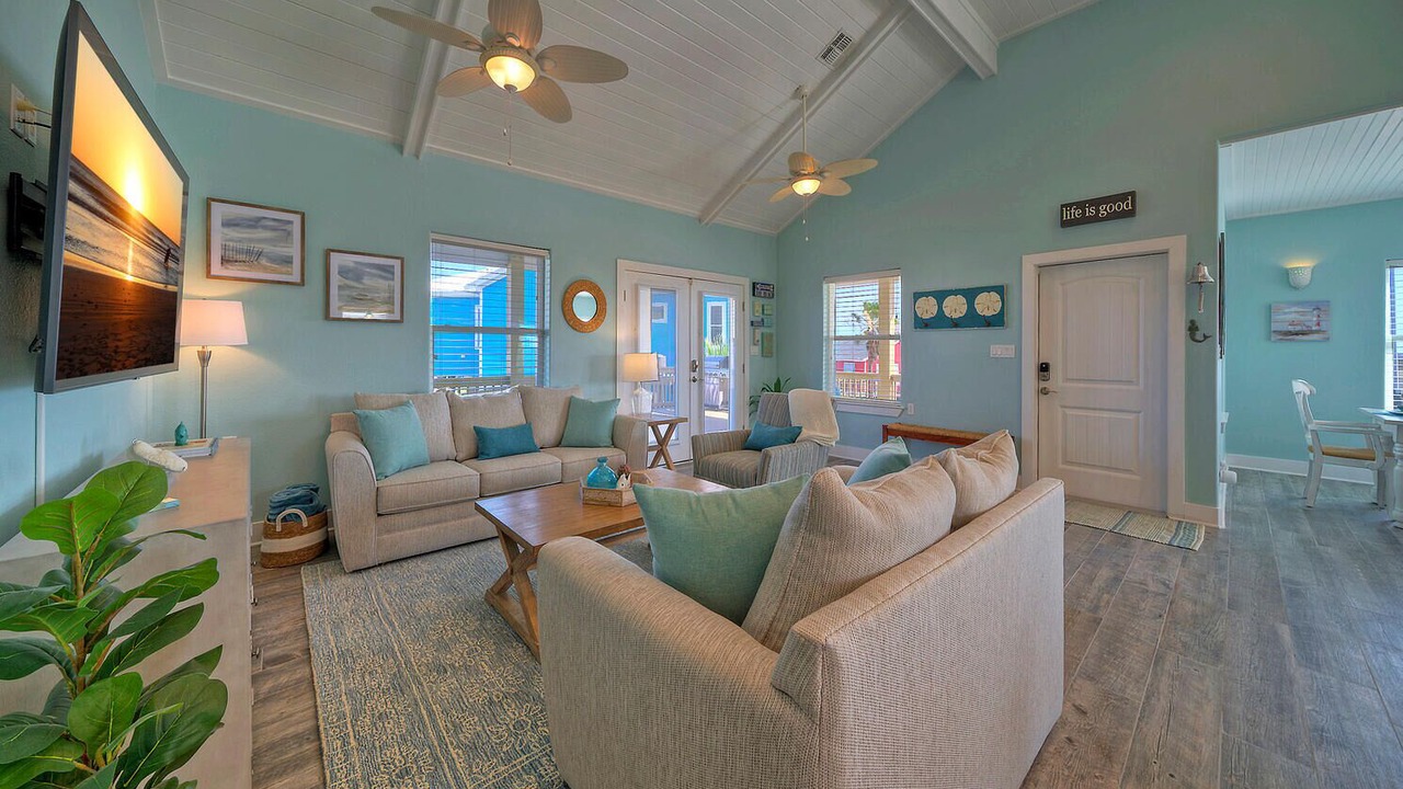 Photo of Bedroom in Leeward Sands