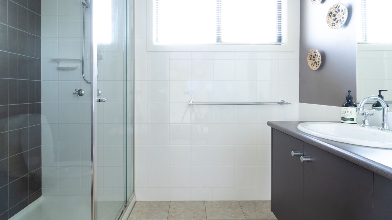 Photo of Bathroom in Sunset Strip