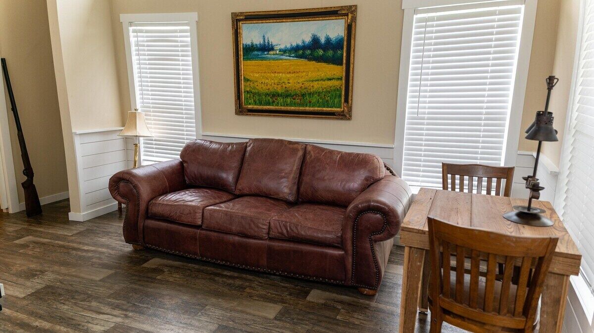 Photo of Livingroom in Satin