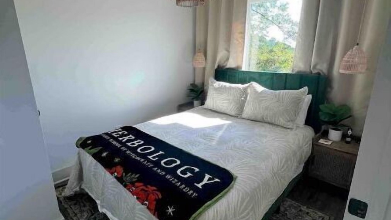 Photo of Bedroom in Kodak