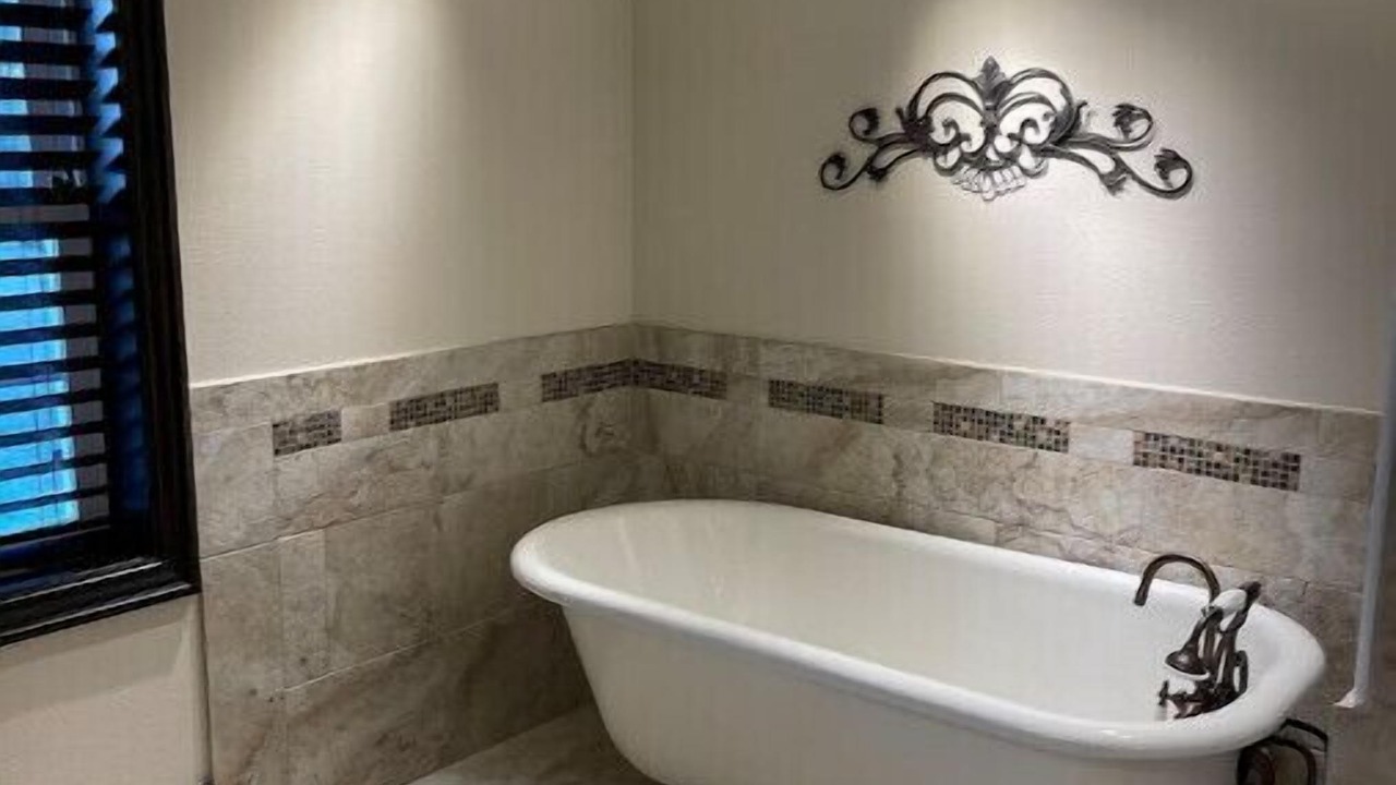 Photo of Bathroom in Hoyt