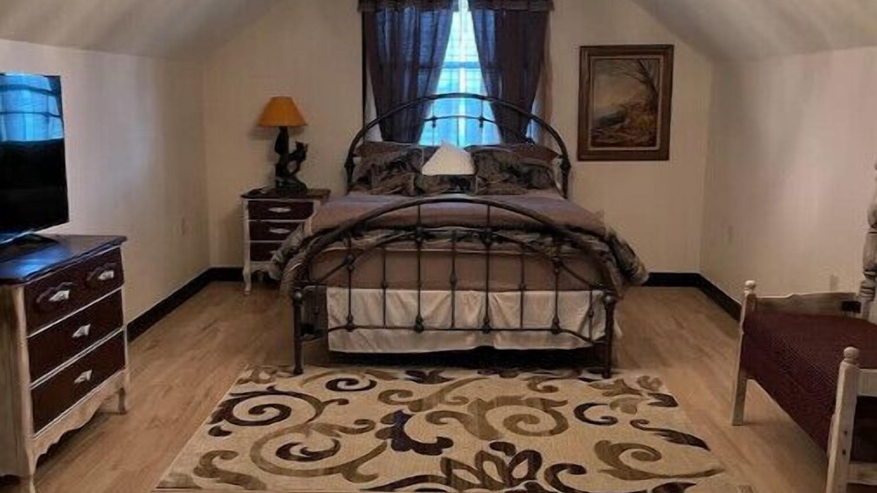 Photo of Bedroom in Hoyt