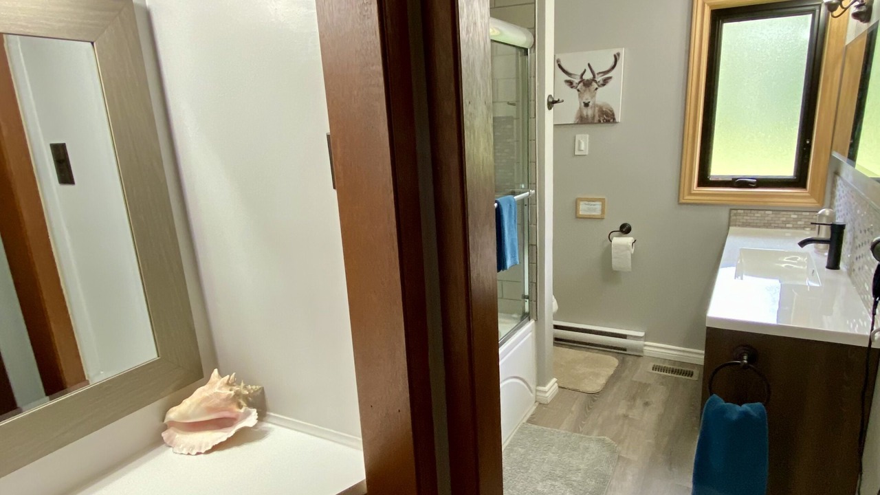 Photo of Bathroom in Broadbent