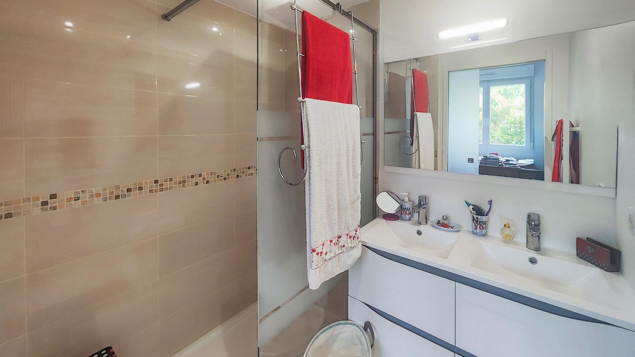 Photo of Bathroom in Saint-Gely-du-Fesc