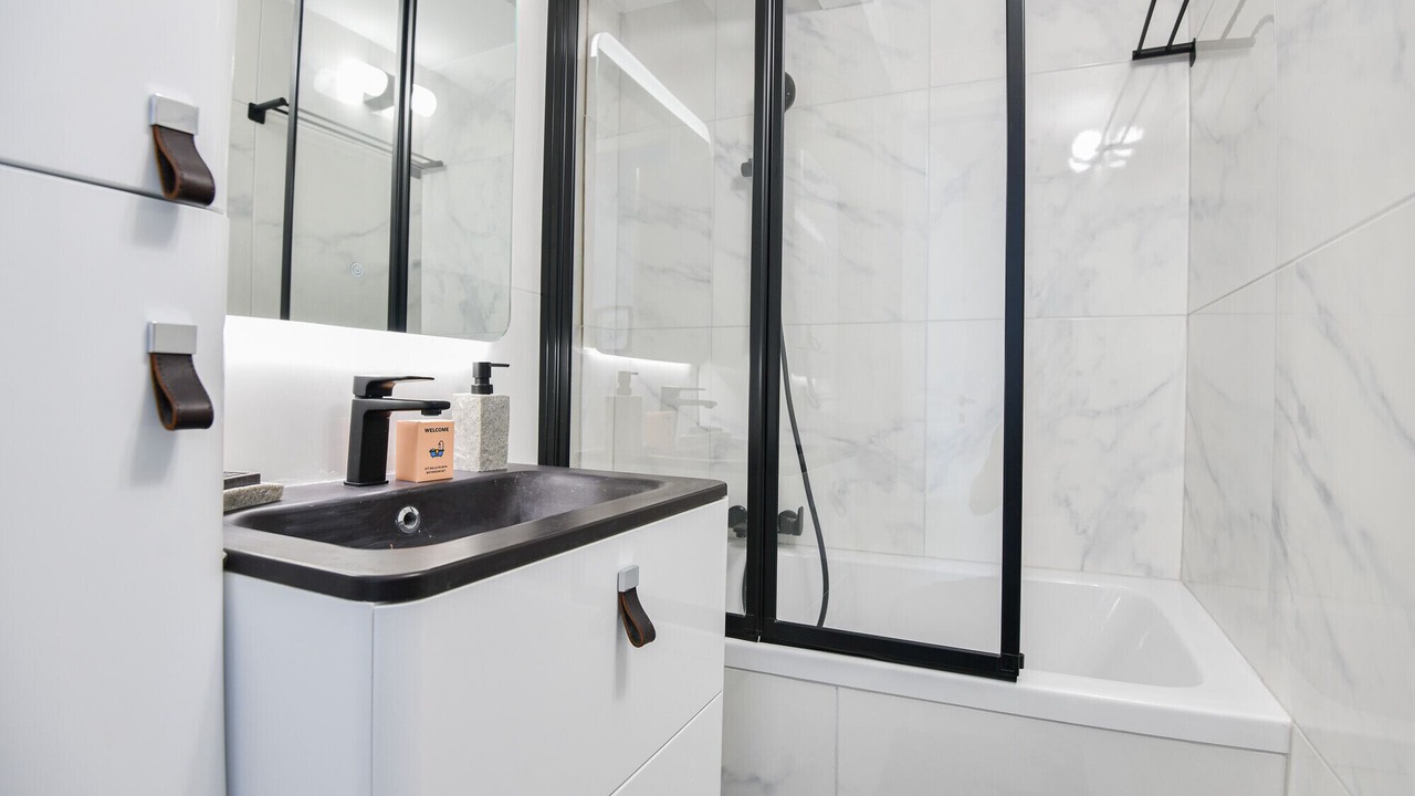 Photo of Bathroom in 1st Arrondissement