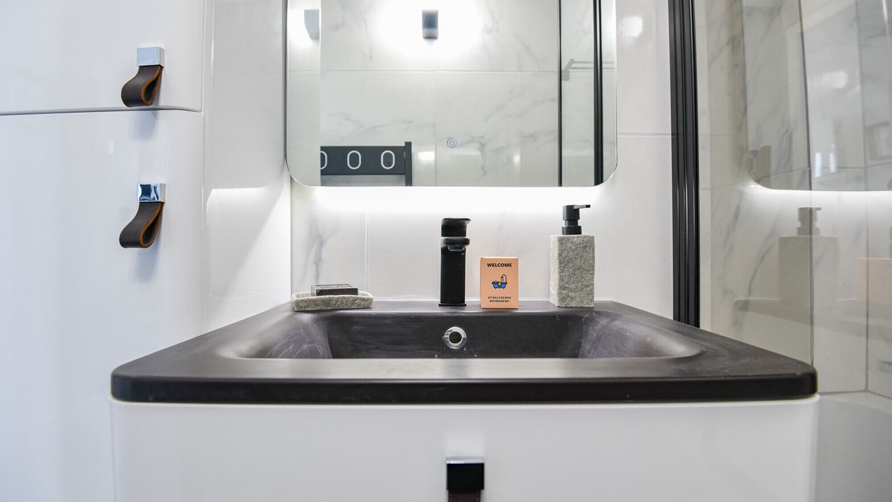 Photo of Bathroom in 1st Arrondissement