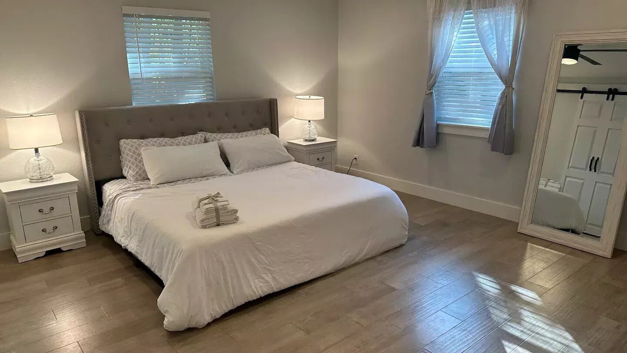 Photo of Bedroom in Elgin
