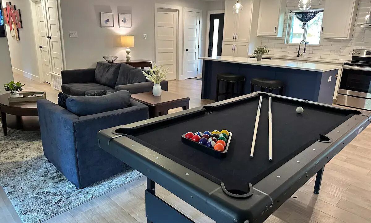 Photo of Livingroom in Elgin