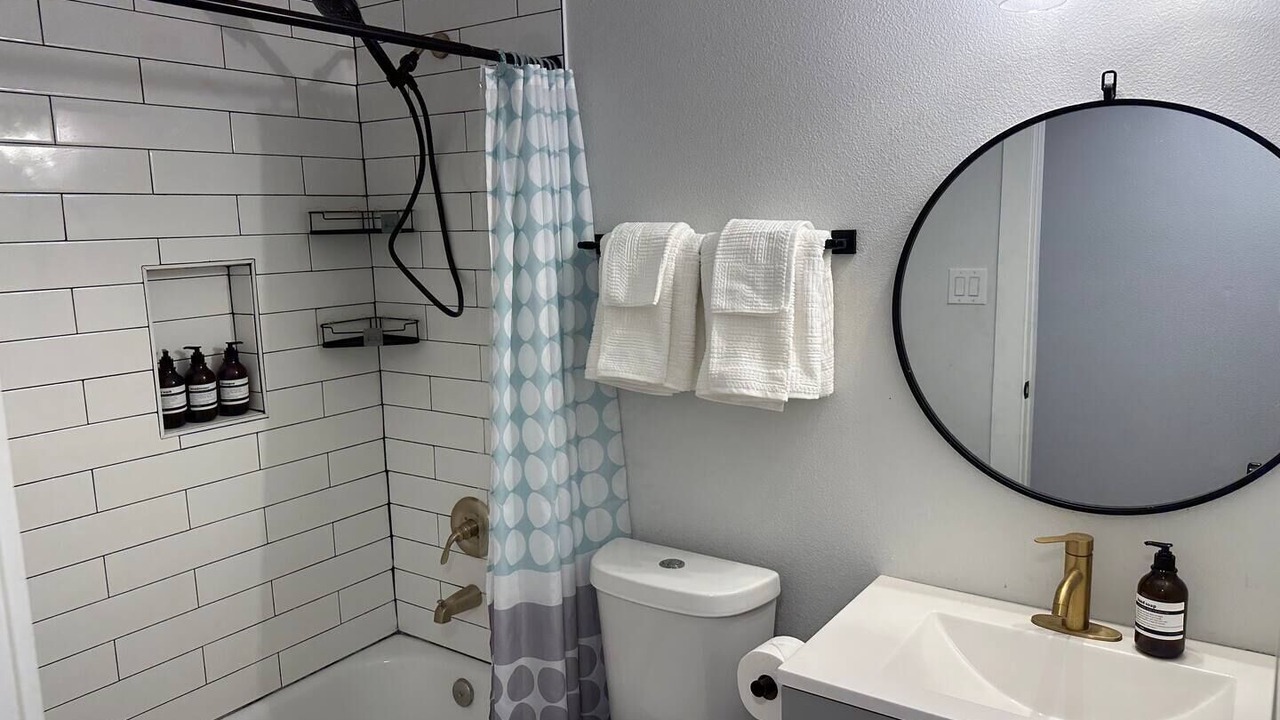 Photo of Bathroom in Elgin
