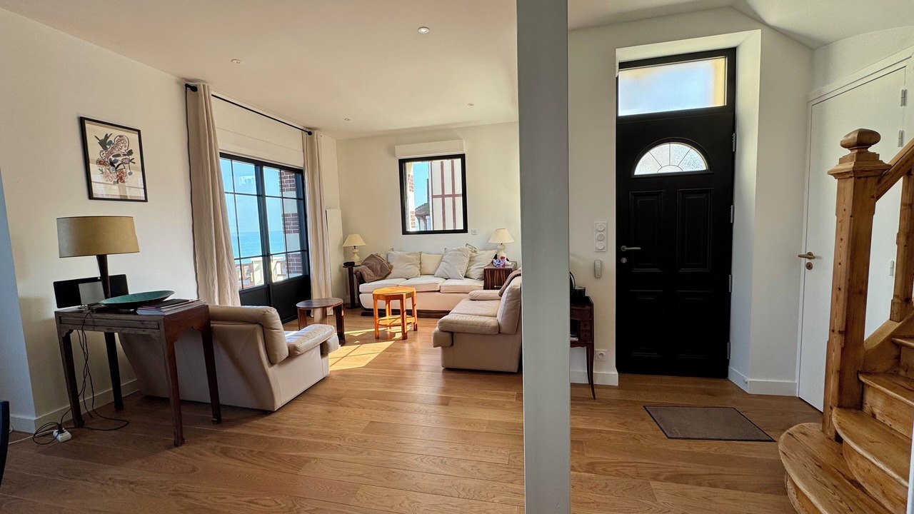 Photo of Livingroom in Saint-Regnobert-de-la-Cote-de-Nacre