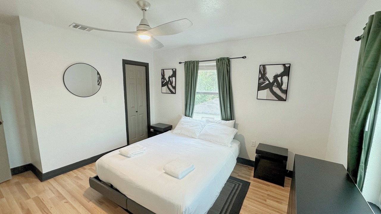 Photo of Bedroom in Southeast Houston