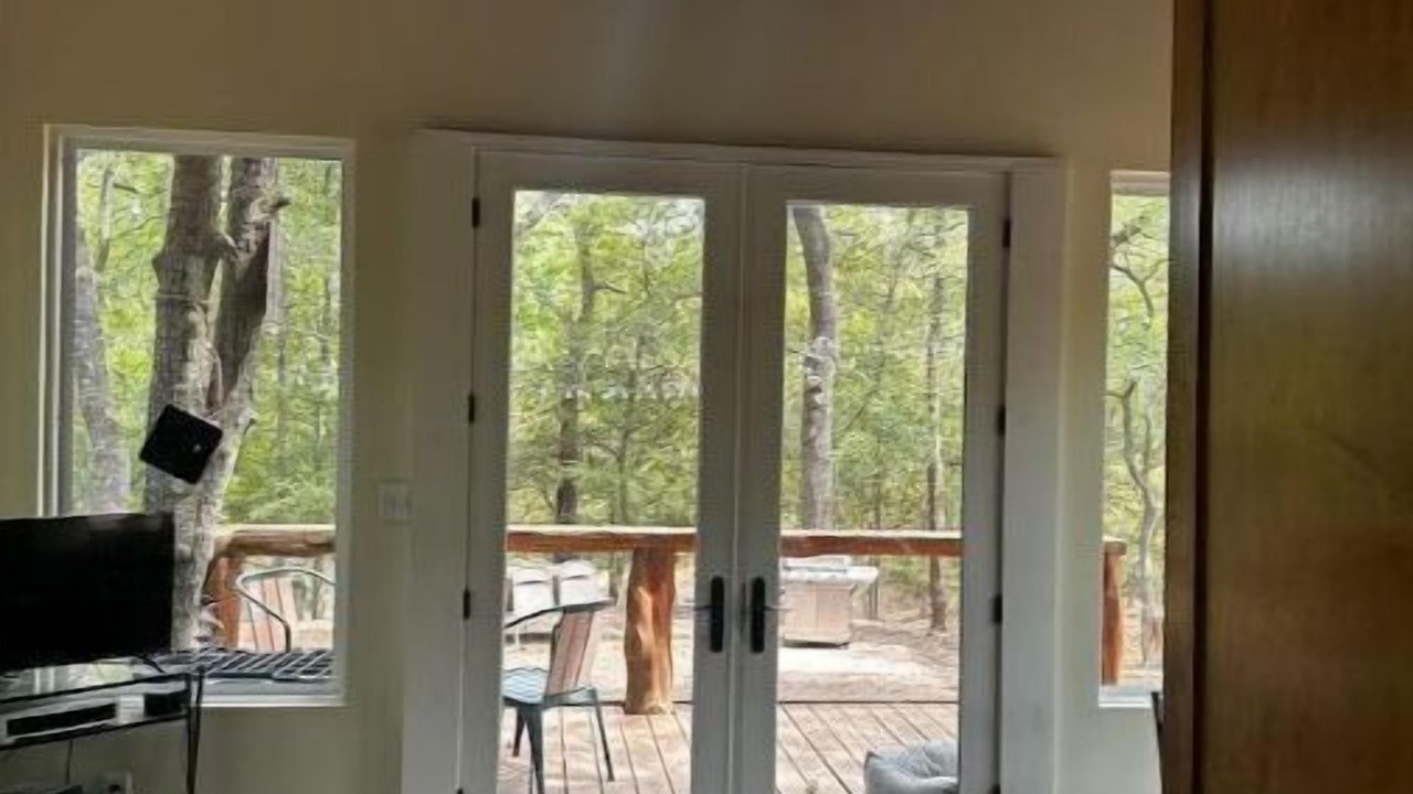 Photo of Livingroom in Cedar Creek