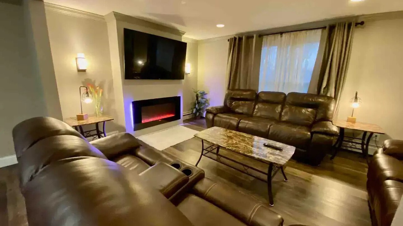 Photo of Livingroom in New Haven