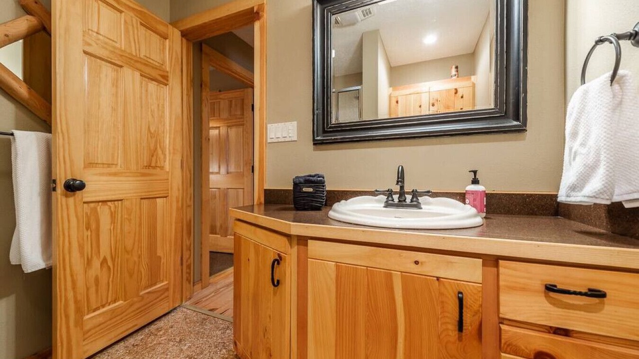 Photo of Bathroom in Winrock