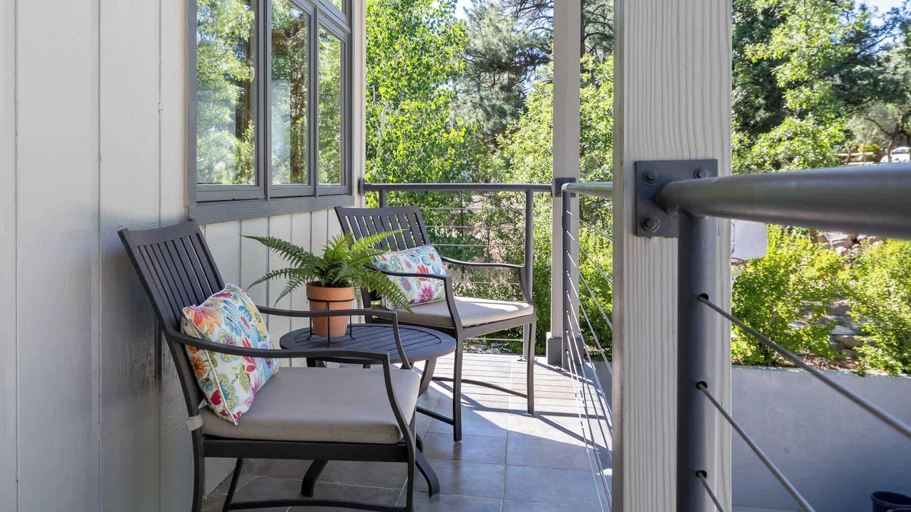 Photo of Patio Balcony in Shadow Mountain