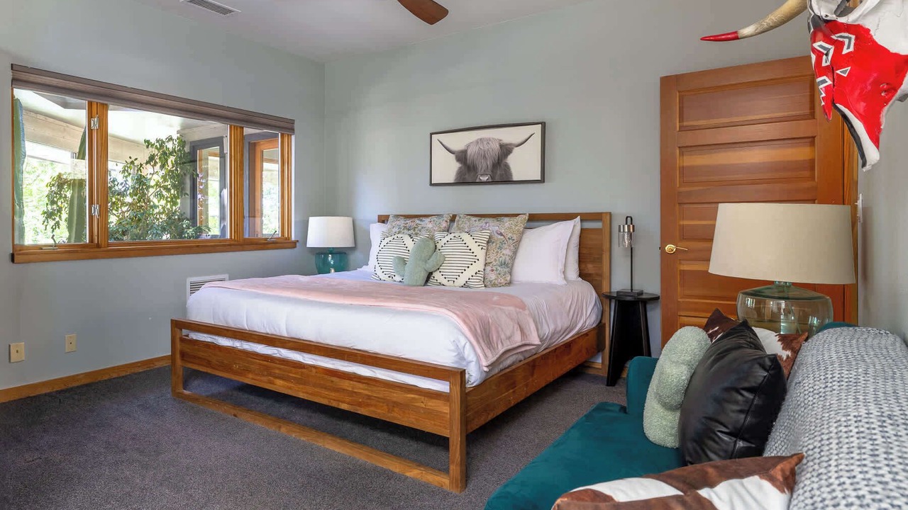 Photo of Bedroom in Shadow Mountain
