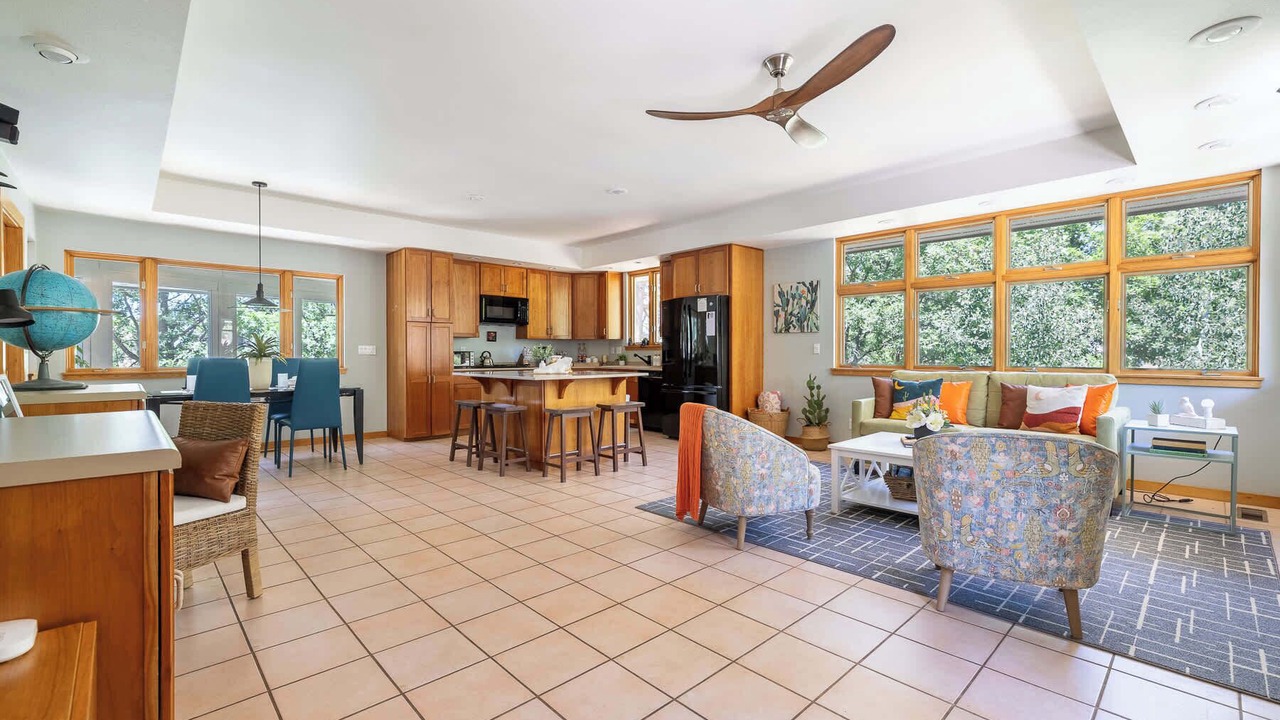 Photo of Livingroom in Shadow Mountain