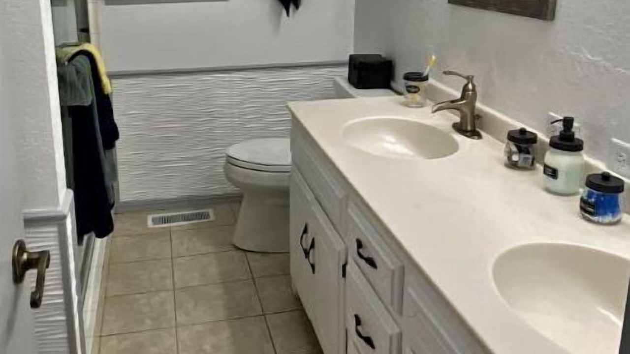 Photo of Bathroom in Lincoln County
