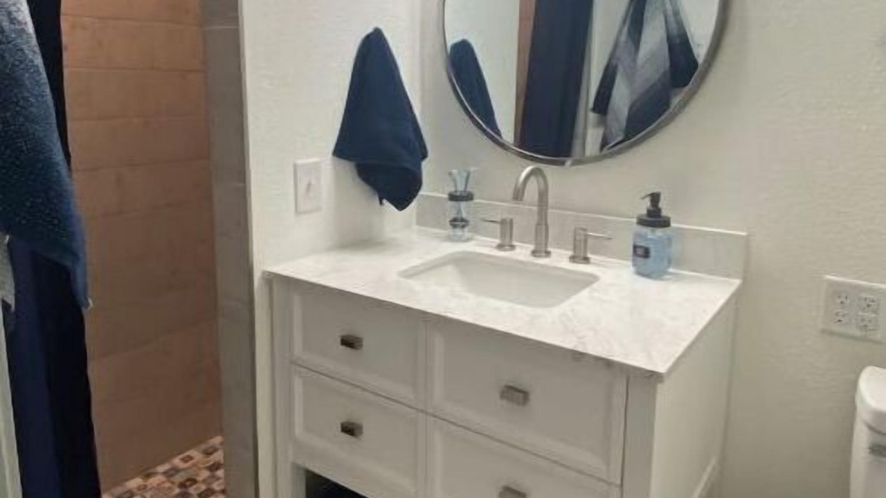 Photo of Bathroom in Lincoln County