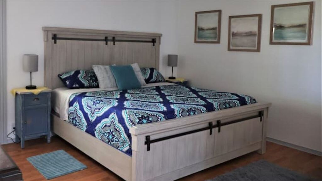 Photo of Bedroom in Lincoln County