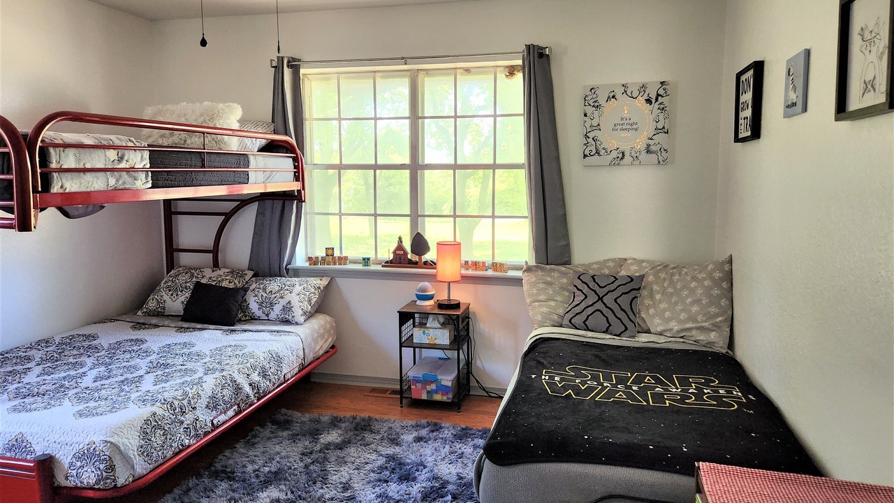 Photo of Bedroom in Lincoln County
