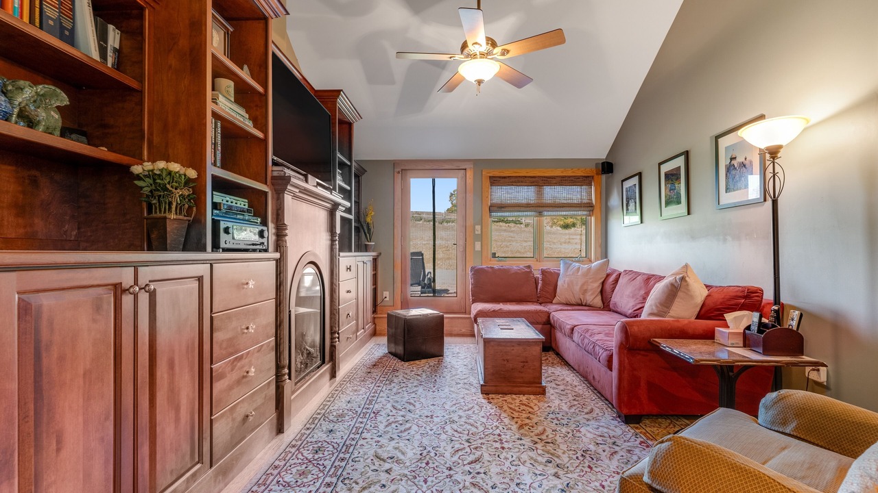 Photo of Livingroom in Stowe Hollow