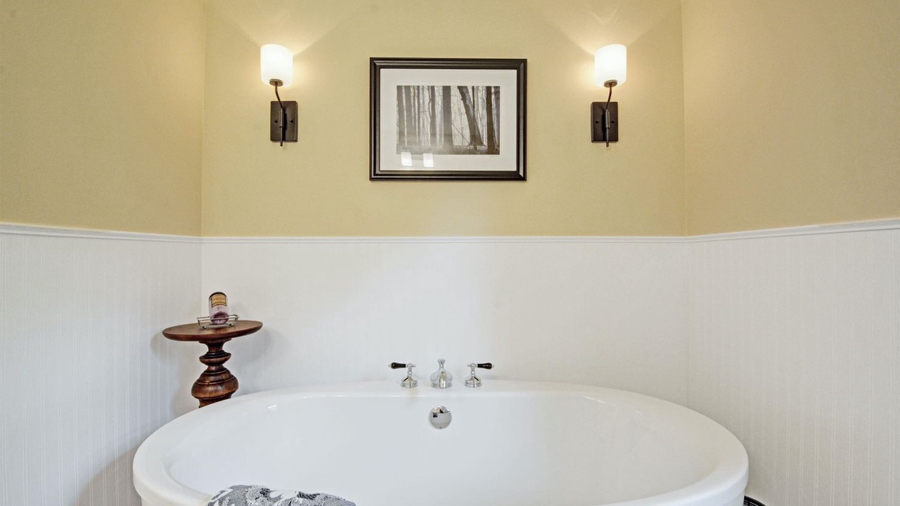 Photo of Bathroom in The Galena Territory