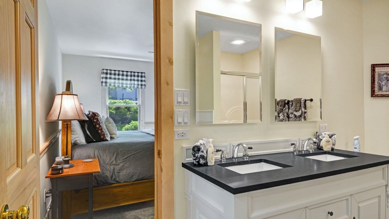 Photo of Bathroom in The Galena Territory