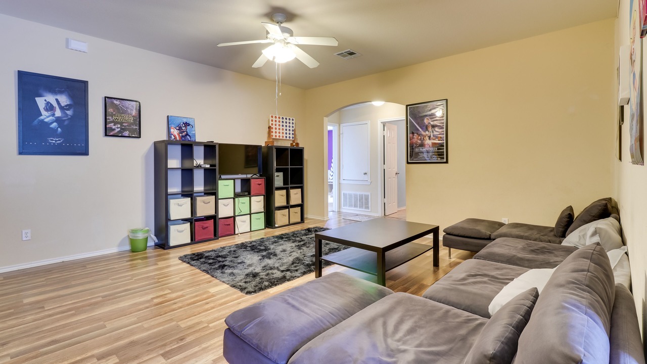 Photo of Livingroom in Hutto
