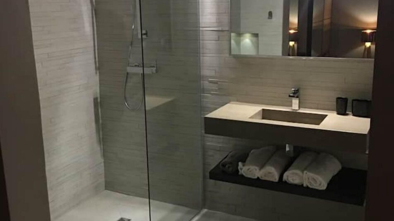 Photo of Bathroom in Les Terres Basses