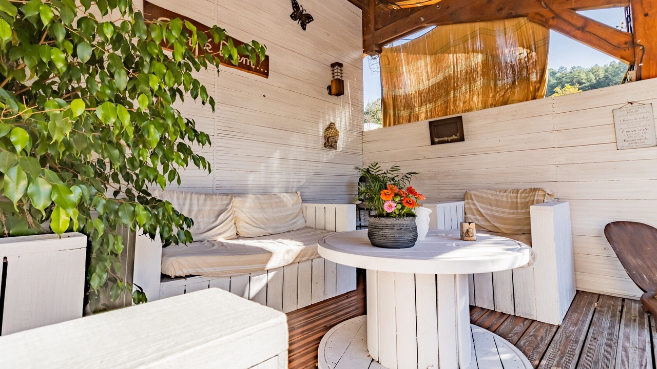 Photo of Patio Balcony in Montrem