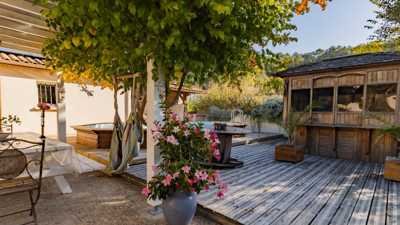 Photo of Outdoor in Montrem